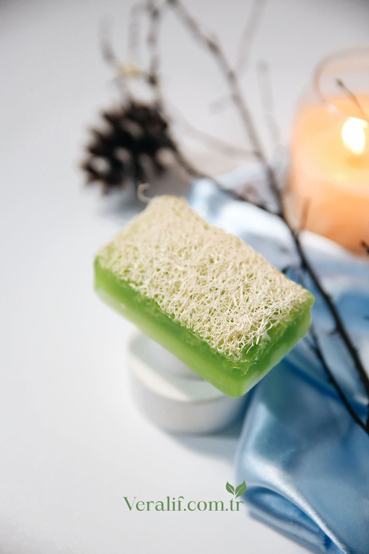 Veralif - Sivilce Ve Leke Karşıtı Doğal Kabak Lifli Aloe Sabun